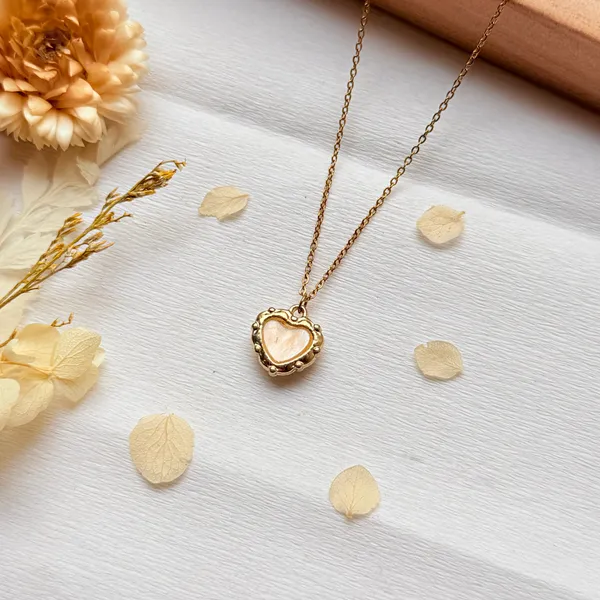 Gold_Dots_Heart_Anti_Tarnish_Locket